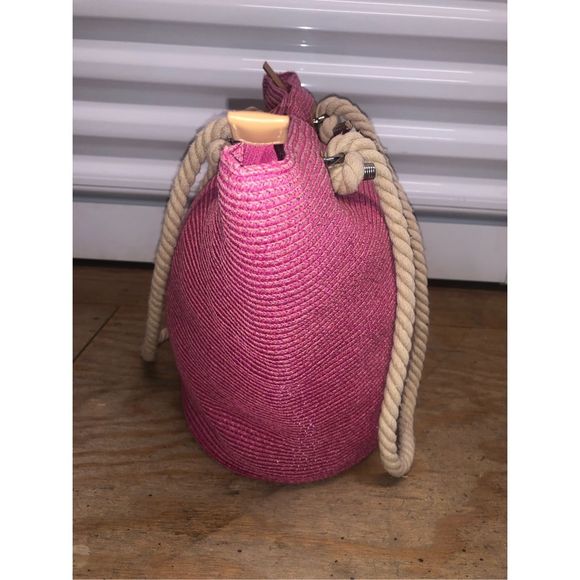 Threads - Saks Fifth Avenue, HUGE Pink Woven Rope Beach Bag - Picture 4 of 10